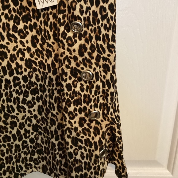 fyve size m - Picture 3 of 5